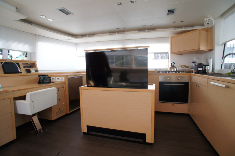 Used Sail Catamaran for Sale 2014 Lagoon 560 Layout & Accommodations